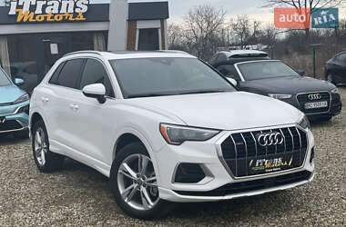 Позашляховик / Кросовер Audi Q3 2021 в Стрию