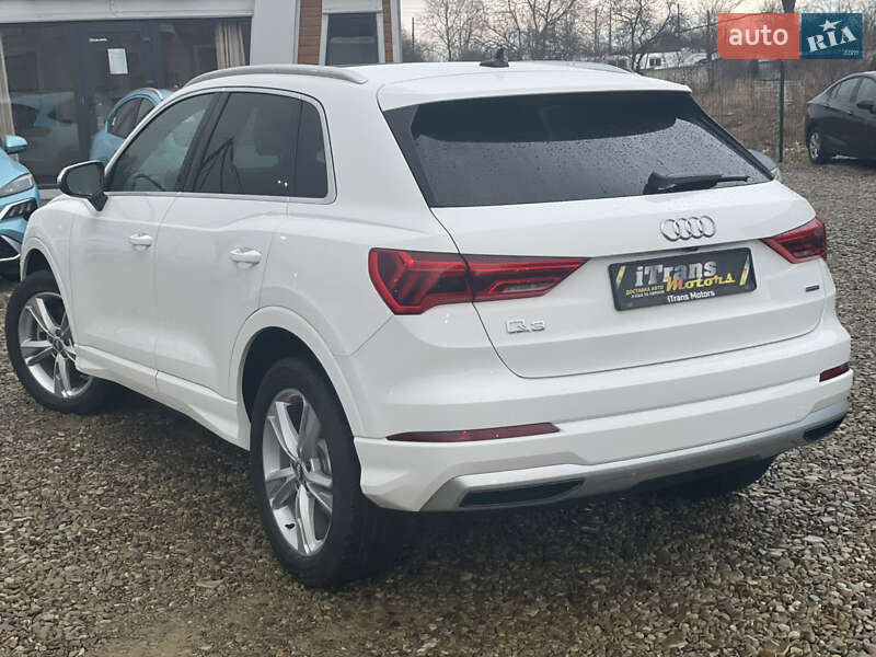 Внедорожник / Кроссовер Audi Q3 2021 в Стрые