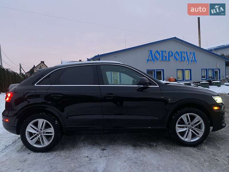 Внедорожник / Кроссовер Audi Q3 2016 в 