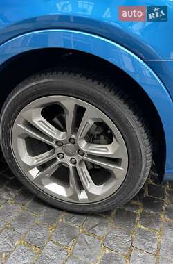 Внедорожник / Кроссовер Audi Q3 2015 в 