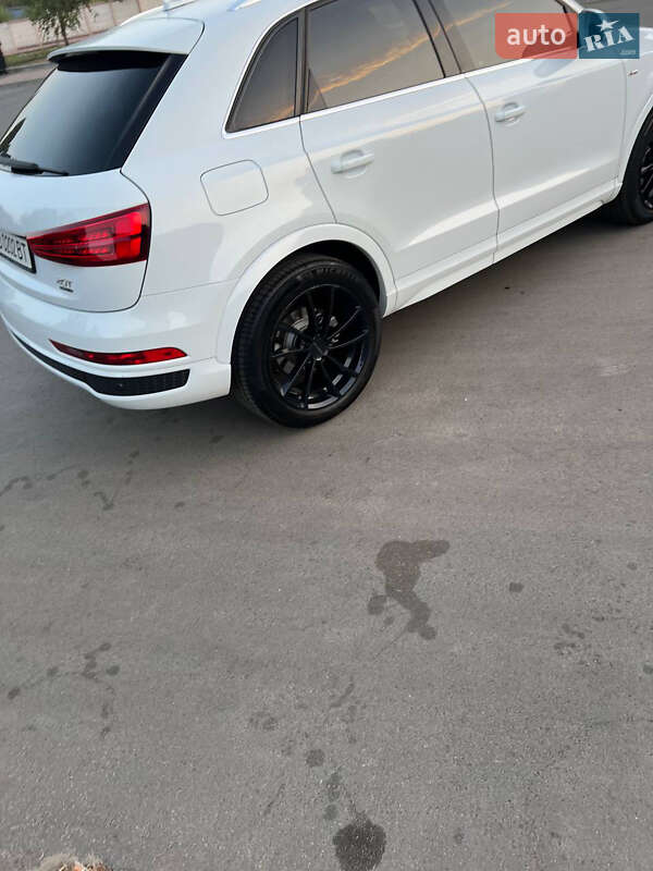 Внедорожник / Кроссовер Audi Q3 2015 в Киеве фото 12 Внедорожник / Кроссовер Audi Q3 2015 в Киеве