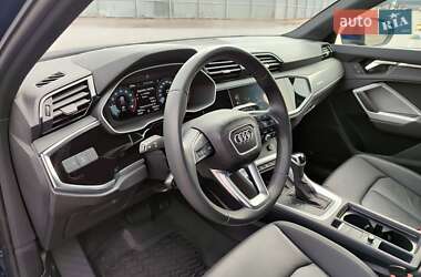 Внедорожник / Кроссовер Audi Q3 2024 в 