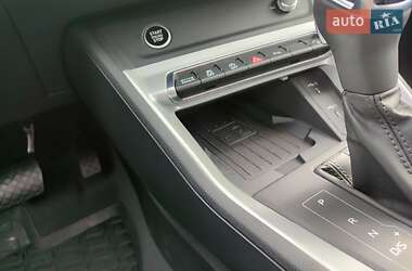 Внедорожник / Кроссовер Audi Q3 2024 в 