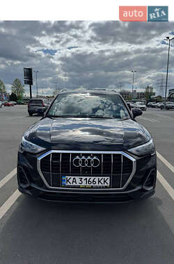 Позашляховик / Кросовер Audi Q3 2021 в Києві