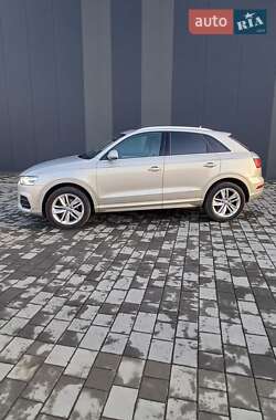 Позашляховик / Кросовер Audi Q3 2016 в 