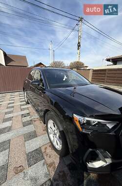 Внедорожник / Кроссовер Audi Q3 2021 в 