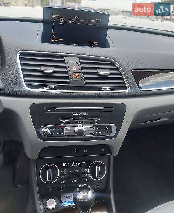 Позашляховик / Кросовер Audi Q3 2015 в Києві
