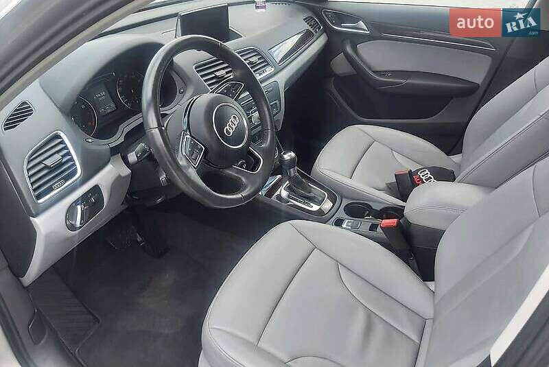 Позашляховик / Кросовер Audi Q3 2015 в Києві