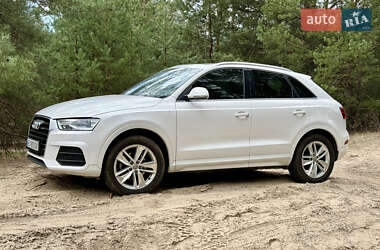 Внедорожник / Кроссовер Audi Q3 2015 в 
