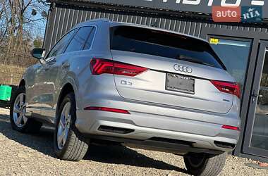 Внедорожник / Кроссовер Audi Q3 2022 в 