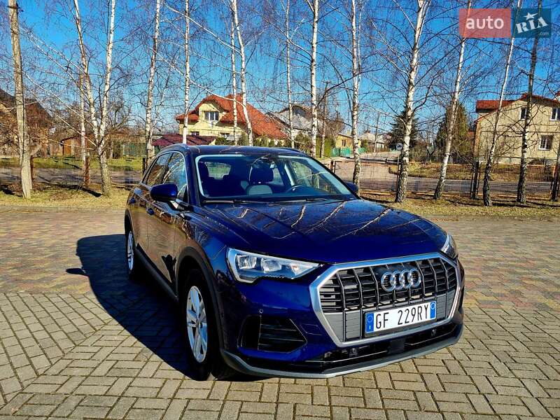 Внедорожник / Кроссовер Audi Q3 2021 в Трускавце
