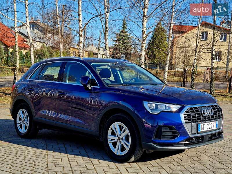Внедорожник / Кроссовер Audi Q3 2021 в Трускавце