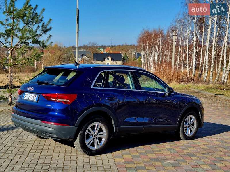 Внедорожник / Кроссовер Audi Q3 2021 в Трускавце