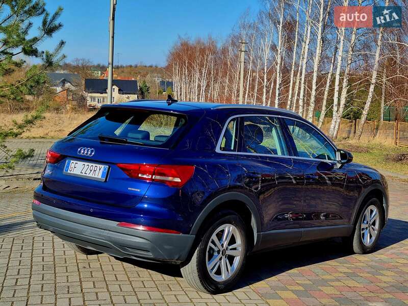 Внедорожник / Кроссовер Audi Q3 2021 в Трускавце