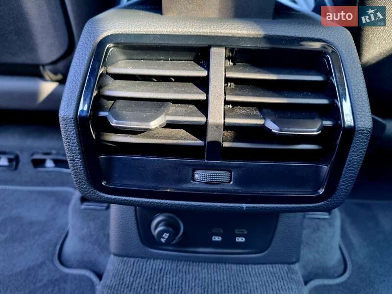 Внедорожник / Кроссовер Audi Q3 2021 в Трускавце