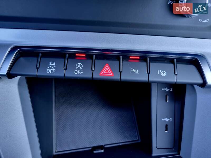 Внедорожник / Кроссовер Audi Q3 2021 в Трускавце