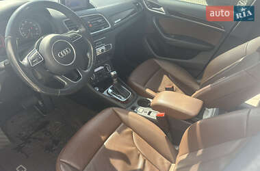 Внедорожник / Кроссовер Audi Q3 2016 в 
