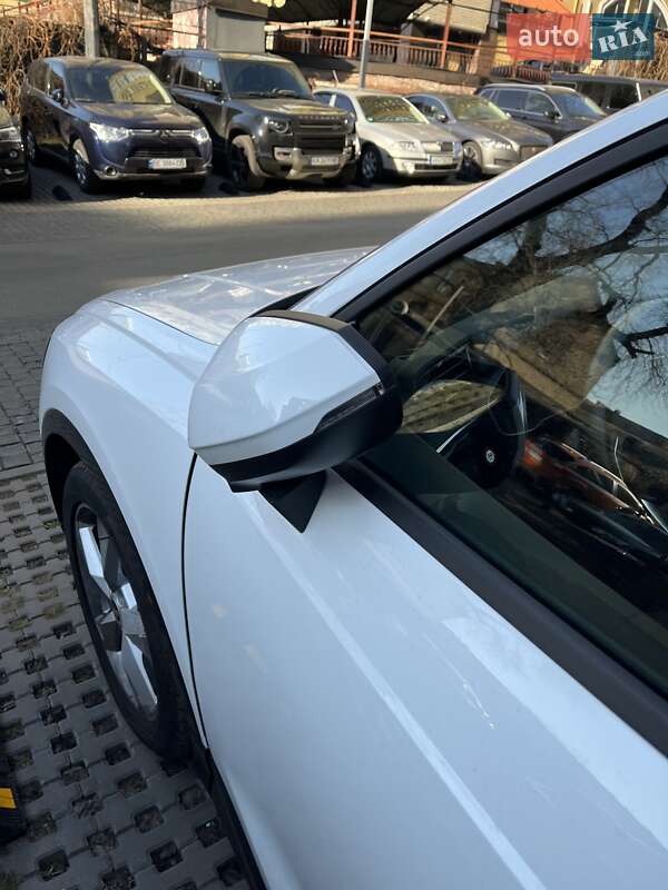 Внедорожник / Кроссовер Audi Q3 2021 в Киеве фото 18 Внедорожник / Кроссовер Audi Q3 2021 в Киеве