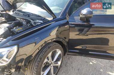 Внедорожник / Кроссовер Audi Q3 2022 в 