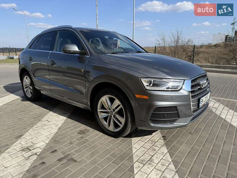 Внедорожник / Кроссовер Audi Q3 2016 в Ровно