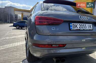 Внедорожник / Кроссовер Audi Q3 2016 в 