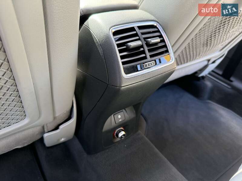 Внедорожник / Кроссовер Audi Q3 2016 в Ровно