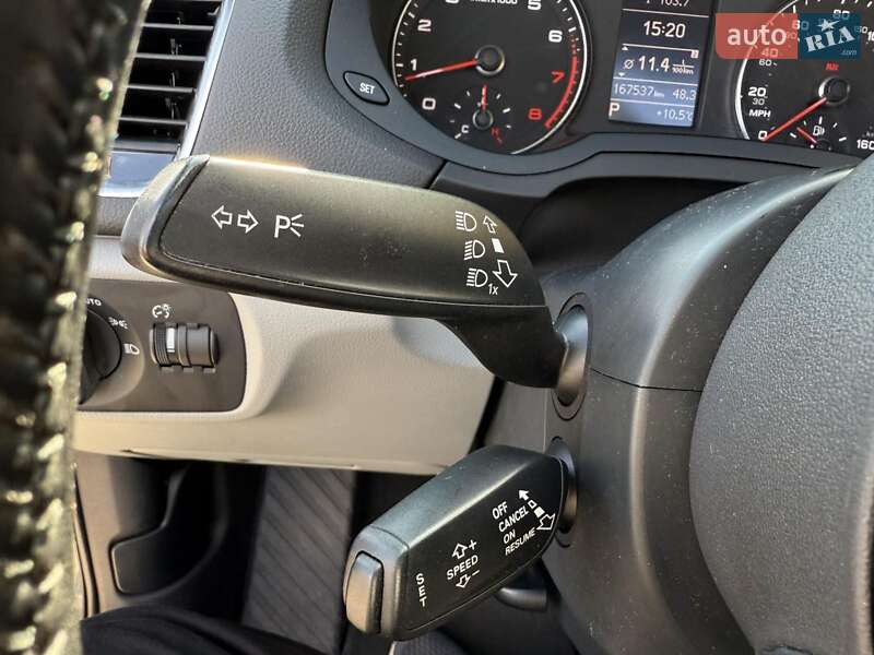 Внедорожник / Кроссовер Audi Q3 2016 в Ровно