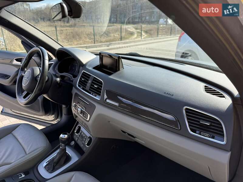 Внедорожник / Кроссовер Audi Q3 2016 в Ровно