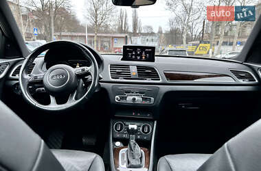 Внедорожник / Кроссовер Audi Q3 2015 в 