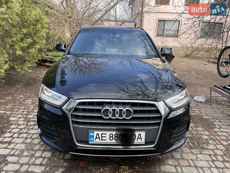Внедорожник / Кроссовер Audi Q3 2015 в Днепре
