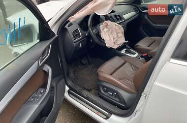 Внедорожник / Кроссовер Audi Q3 2017 в 