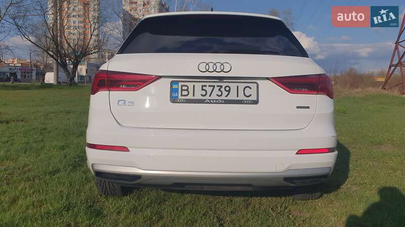 Позашляховик / Кросовер Audi Q3 2019 в Полтаві