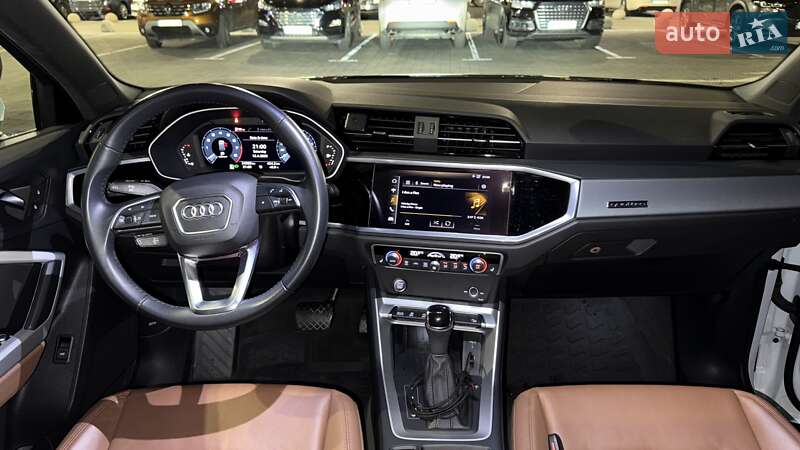 Внедорожник / Кроссовер Audi Q3 2020 в Львове
