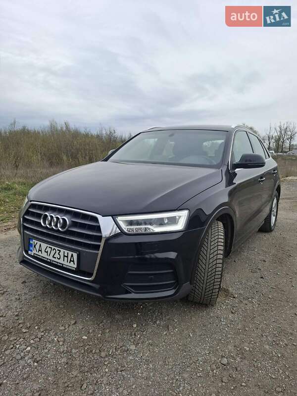 Внедорожник / Кроссовер Audi Q3 2018 в 