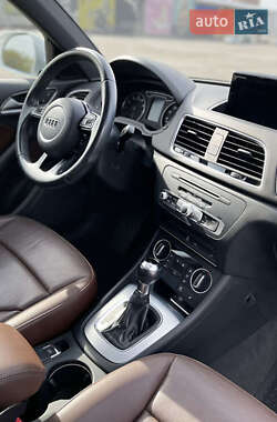 Внедорожник / Кроссовер Audi Q3 2017 в 