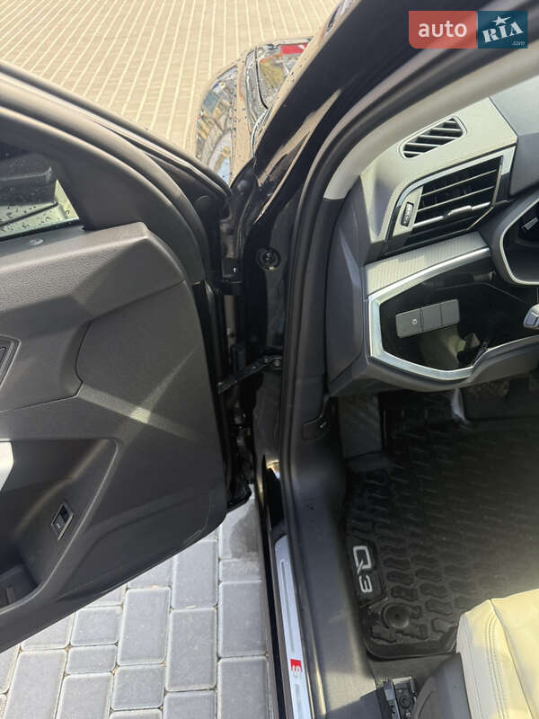 Внедорожник / Кроссовер Audi Q3 2022 в Одессе