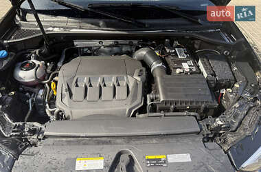 Внедорожник / Кроссовер Audi Q3 2022 в 