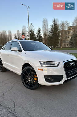 Внедорожник / Кроссовер Audi Q3 2015 в 