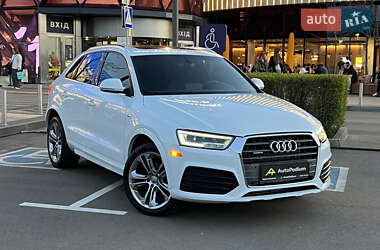 Внедорожник / Кроссовер Audi Q3 2017 в 