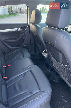 Внедорожник / Кроссовер Audi Q3 2014 в 