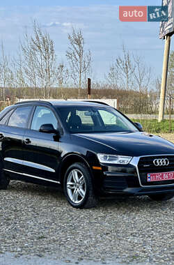 Позашляховик / Кросовер Audi Q3 2016 в 