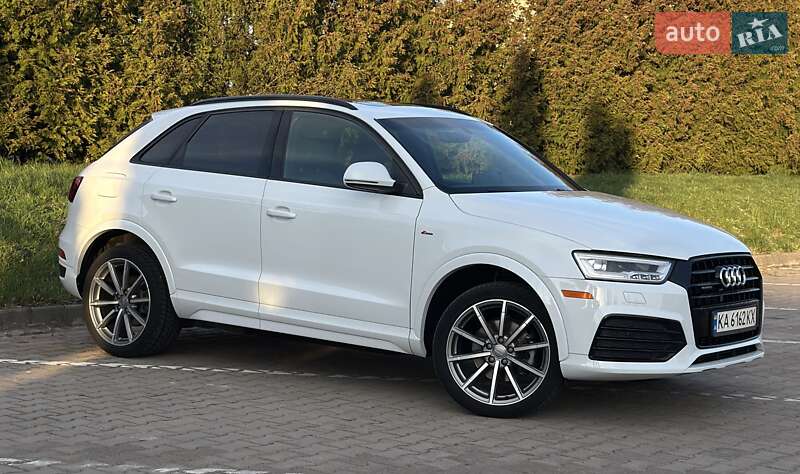 Внедорожник / Кроссовер Audi Q3 2017 в Киеве