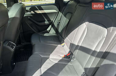 Позашляховик / Кросовер Audi Q3 2017 в 
