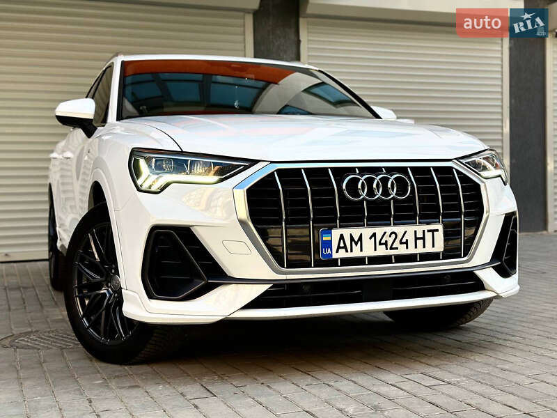 Внедорожник / Кроссовер Audi Q3 2021 в Житомире
