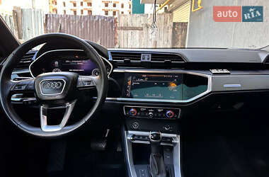 Внедорожник / Кроссовер Audi Q3 2021 в 
