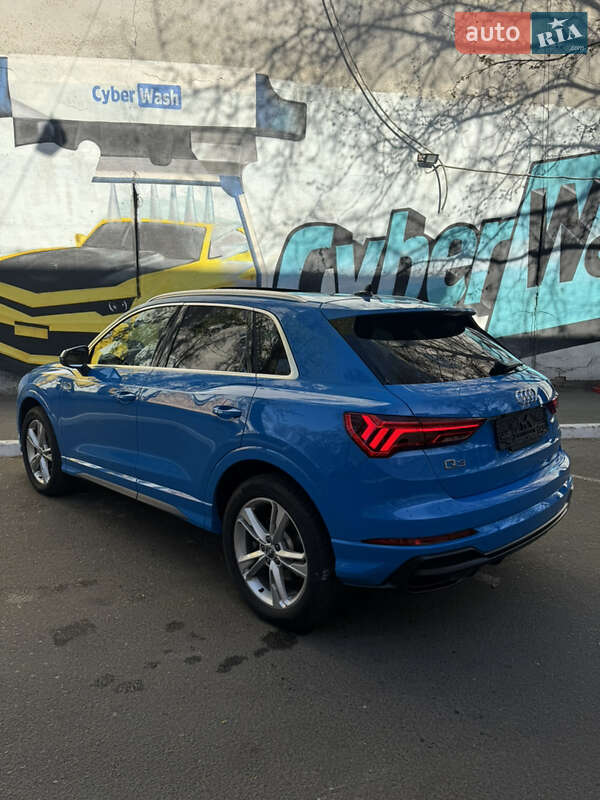 Внедорожник / Кроссовер Audi Q3 2019 в Одессе