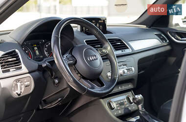 Внедорожник / Кроссовер Audi Q3 2017 в 