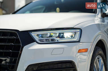 Внедорожник / Кроссовер Audi Q3 2017 в 