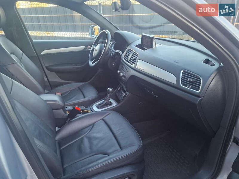 Внедорожник / Кроссовер Audi Q3 2017 в Львове