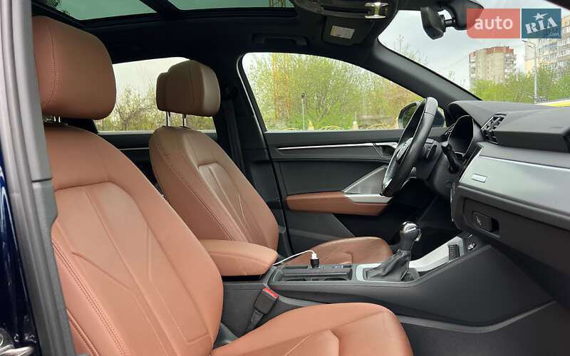Внедорожник / Кроссовер Audi Q3 2020 в Львове